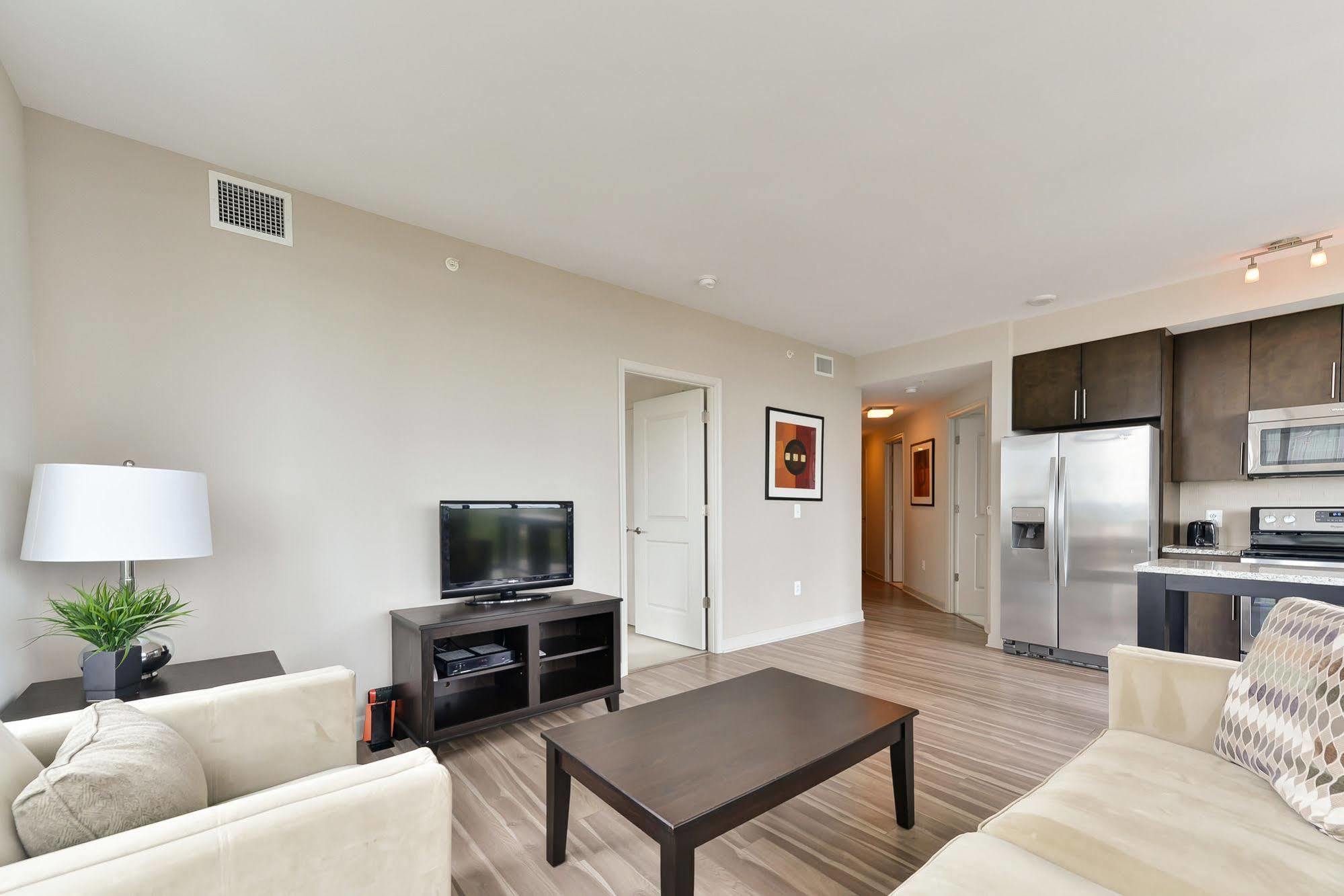 Ovation At Park Crest By Bridgestreet Hotel Tysons Corner Exterior photo