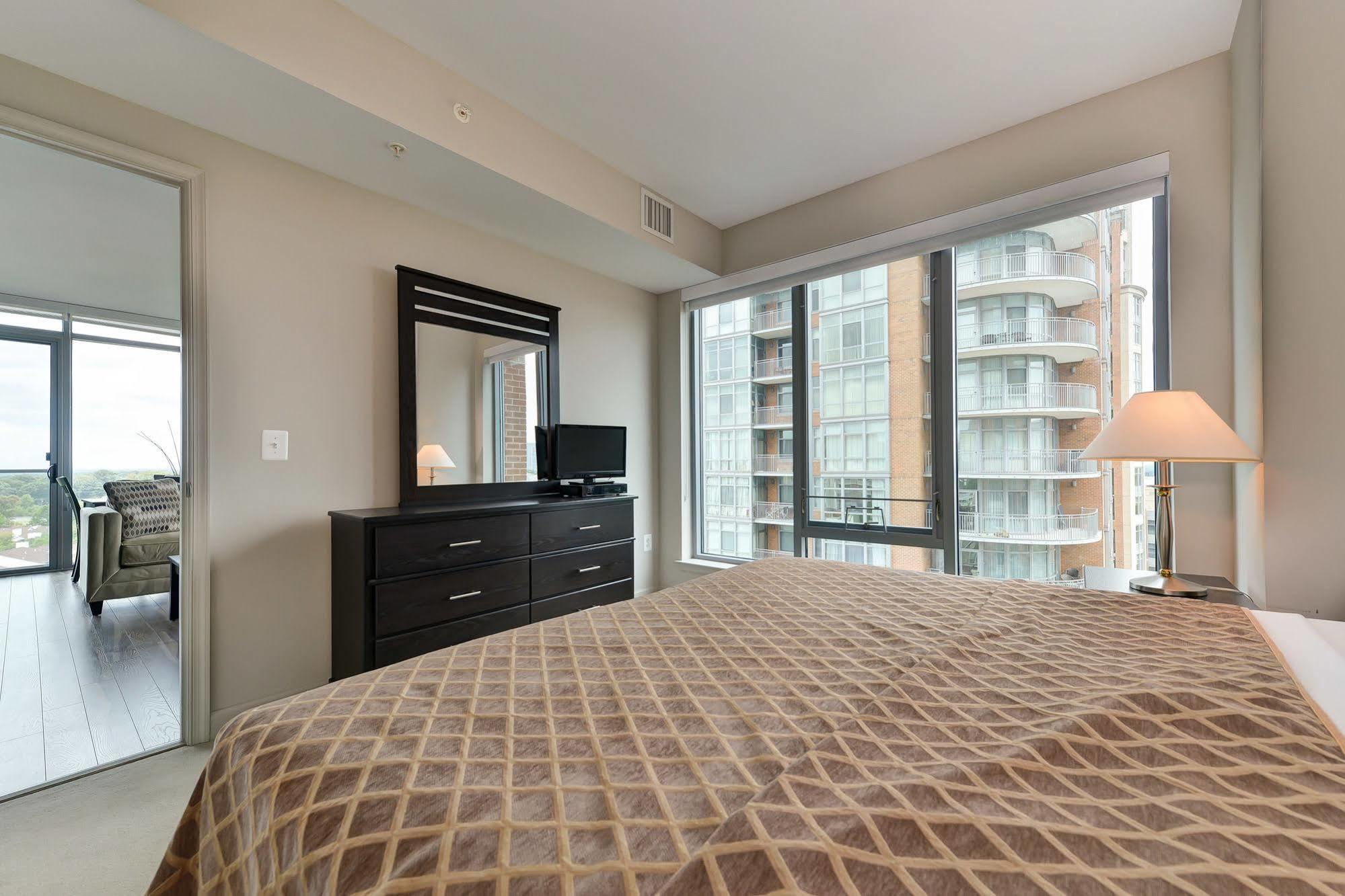 Ovation At Park Crest By Bridgestreet Hotel Tysons Corner Exterior photo