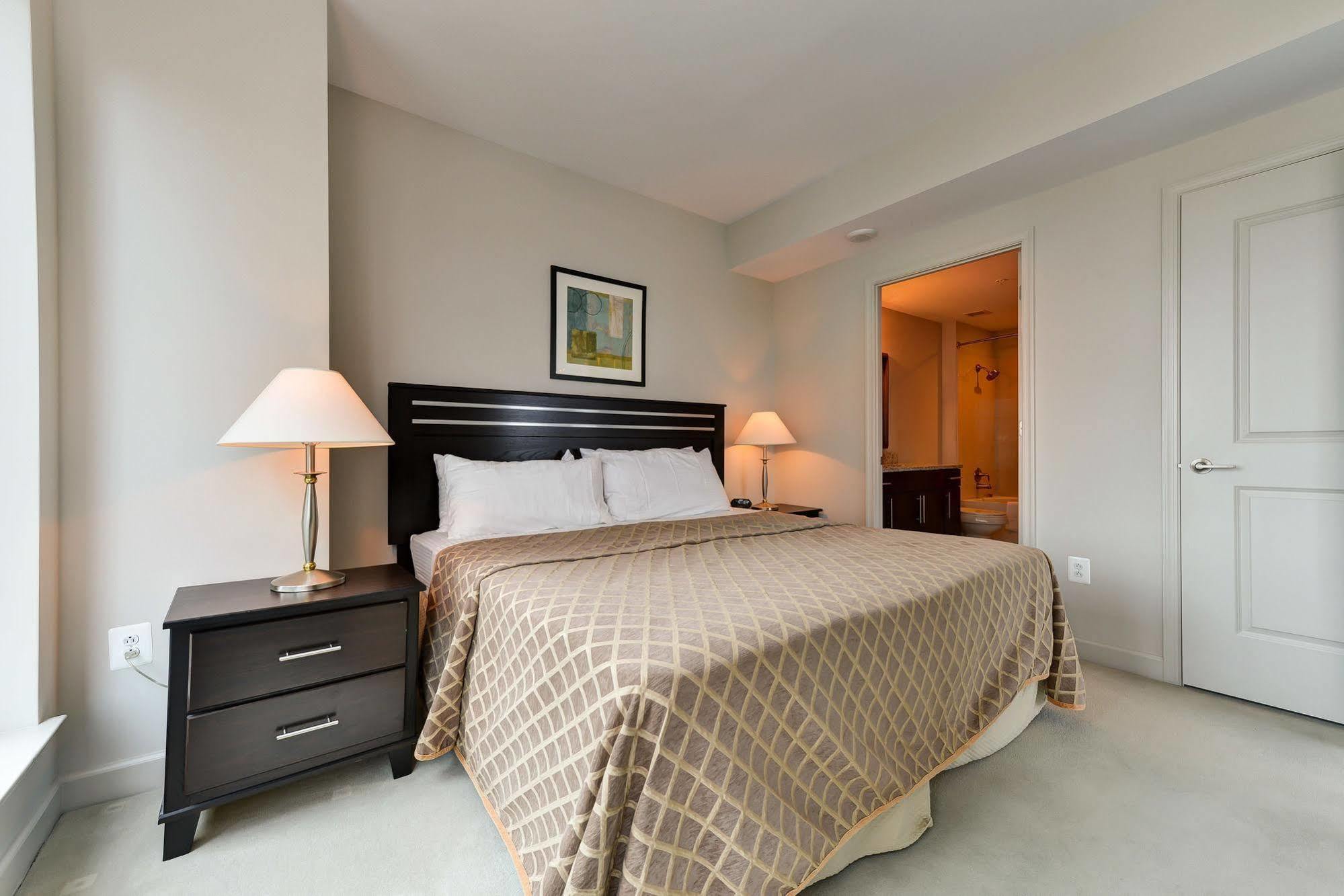 Ovation At Park Crest By Bridgestreet Hotel Tysons Corner Exterior photo