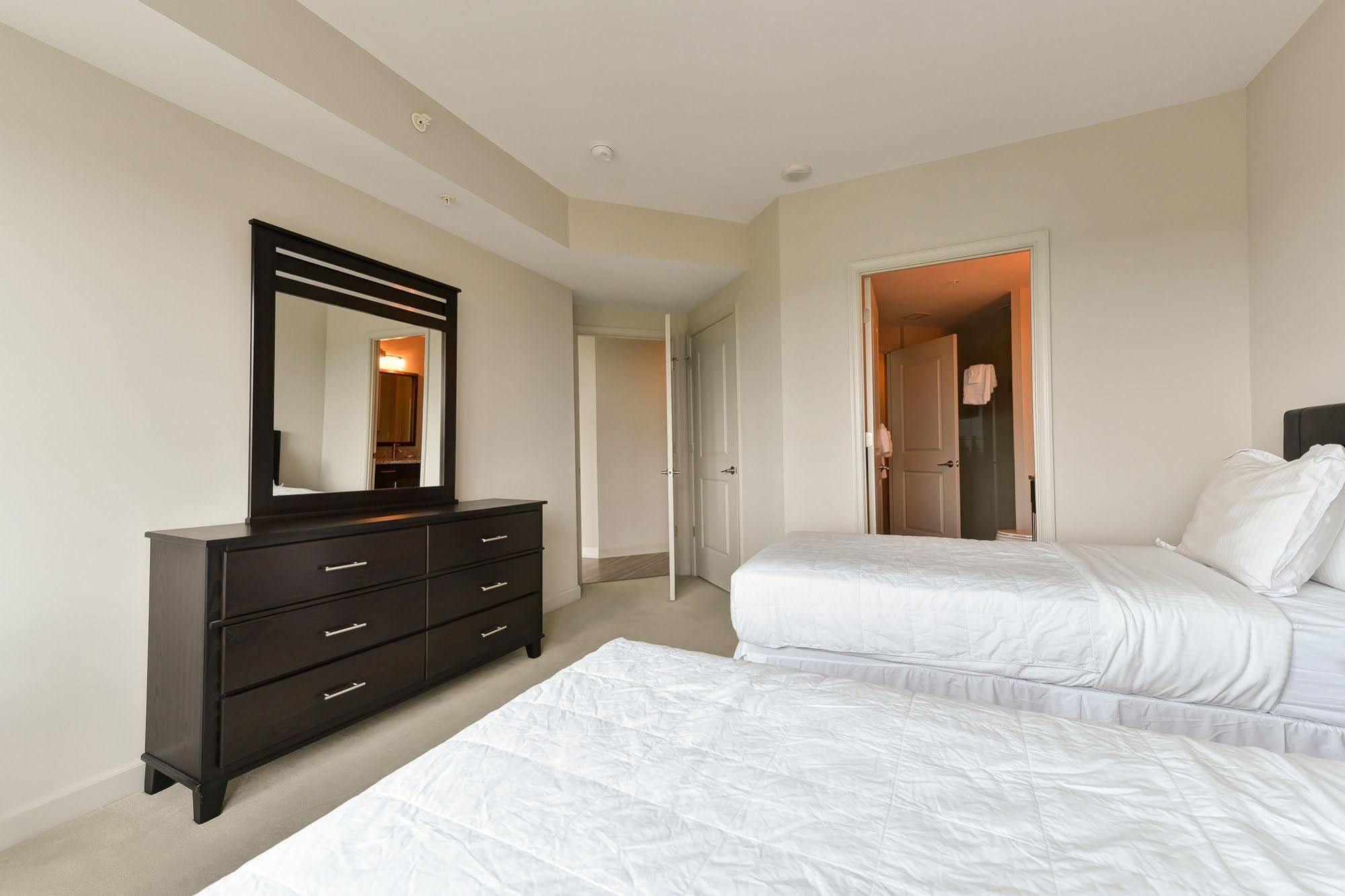 Ovation At Park Crest By Bridgestreet Hotel Tysons Corner Exterior photo