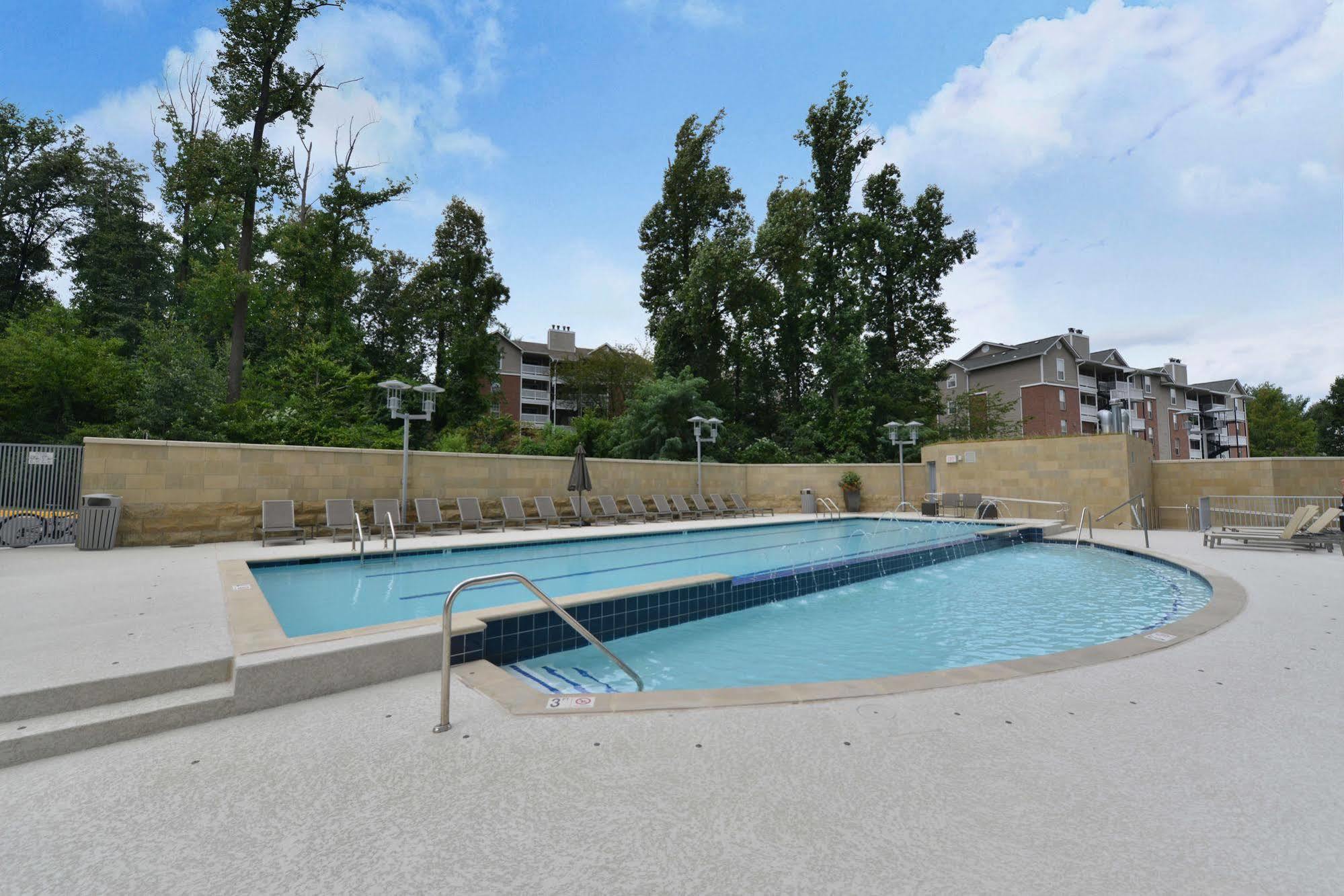 Ovation At Park Crest By Bridgestreet Hotel Tysons Corner Exterior photo